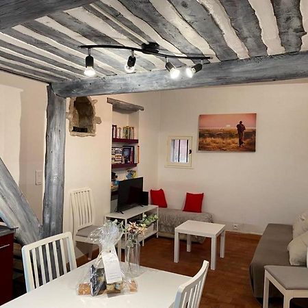 Studio Cosy Dans Le Centre-Ville Historique Л'Іль-сюр-ла-Сорг Екстер'єр фото