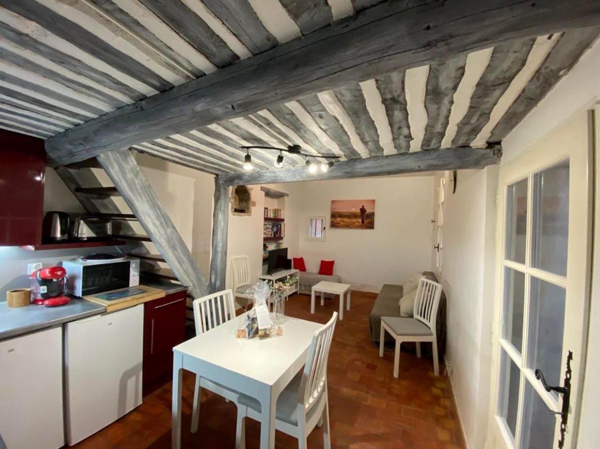 Studio Cosy Dans Le Centre-Ville Historique Л'Іль-сюр-ла-Сорг Екстер'єр фото