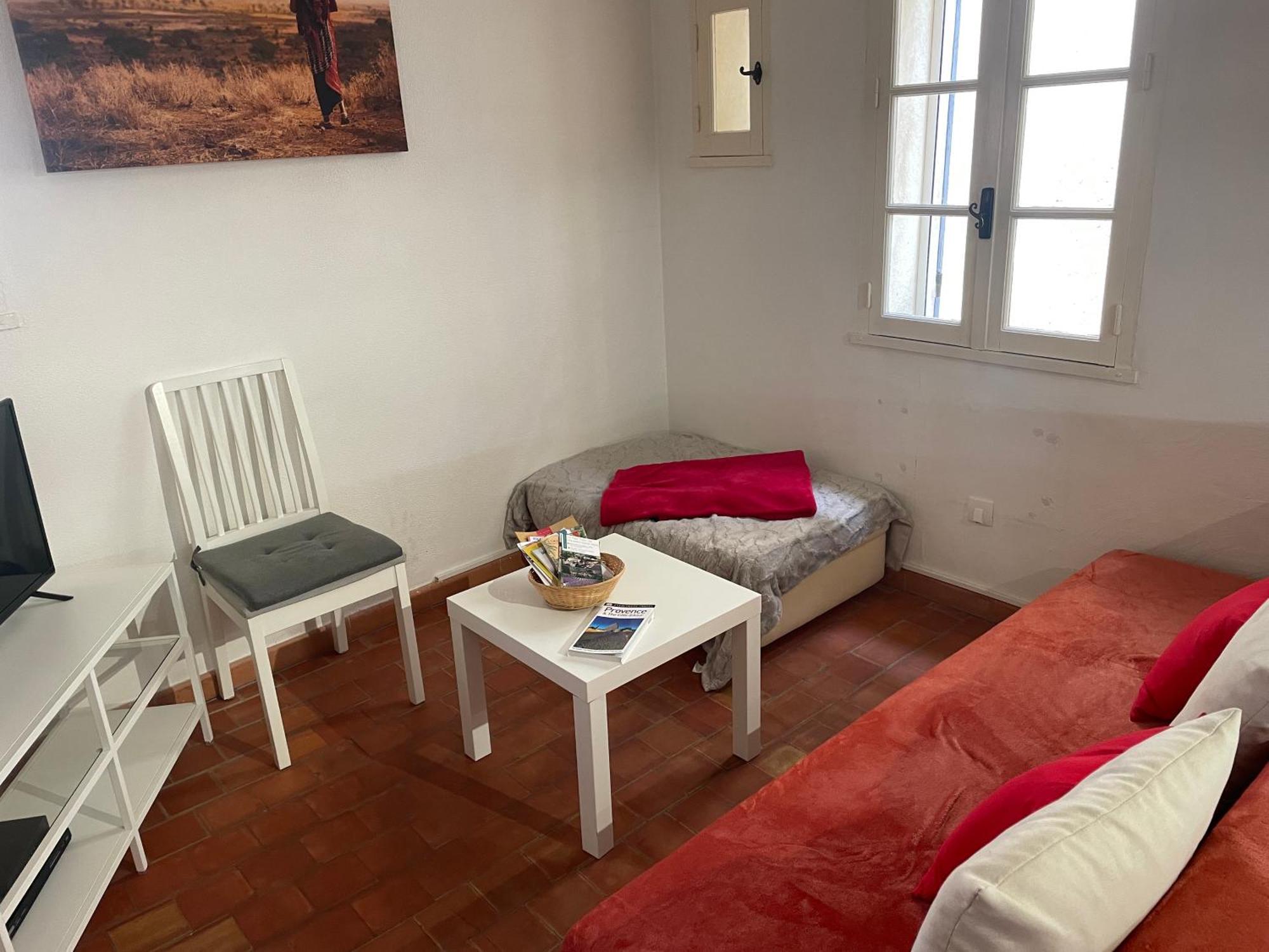 Studio Cosy Dans Le Centre-Ville Historique Л'Іль-сюр-ла-Сорг Екстер'єр фото